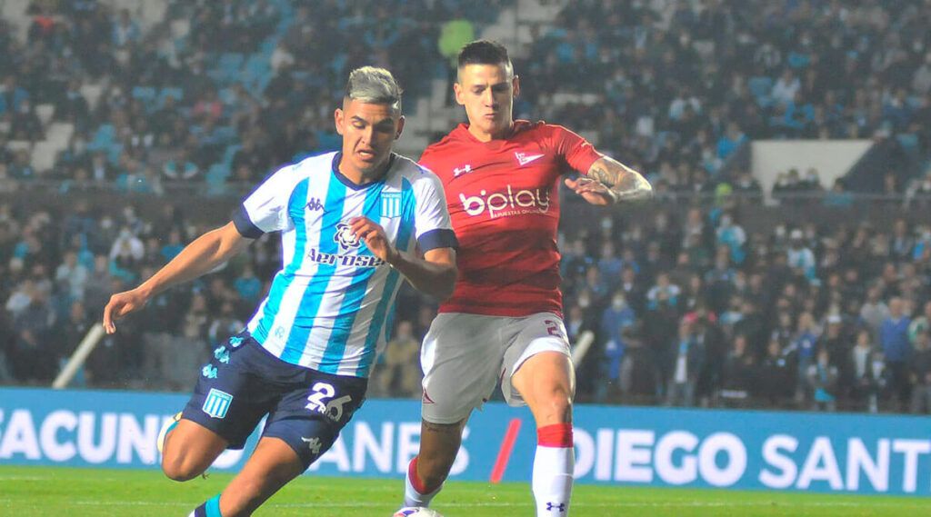 racing empato por la minima frente a estudiantes